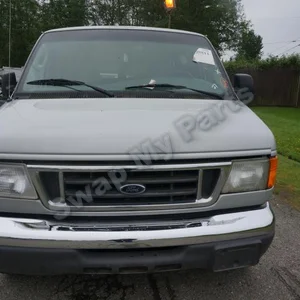 2006 Ford E-350 — 6.8l V10 — image 1 of 1