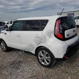 2016 Kia Soul — 1.6l L4 — image 1 of 1